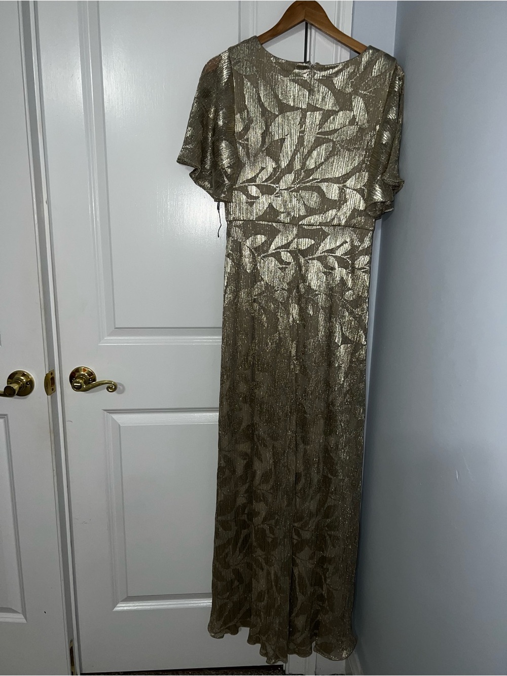 Adrianna Papell Women's Foil Leaf Flutter-Sleeve Draped Gown sz8 - Picture 6 of 9
